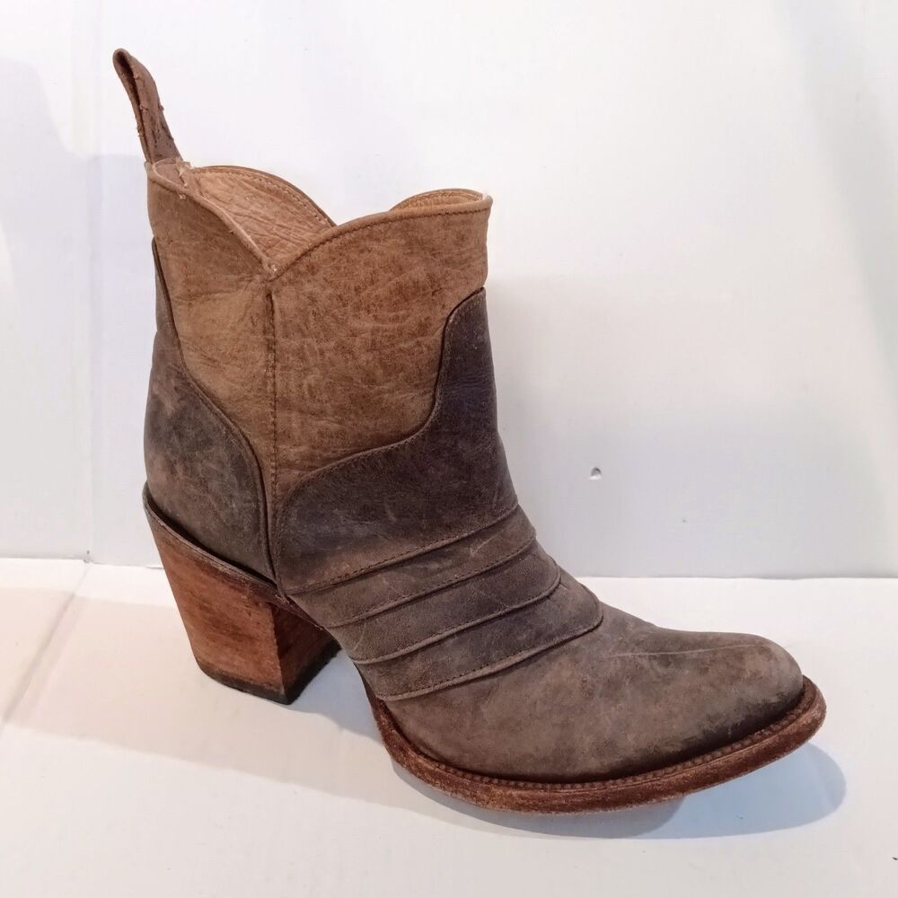 Circle G by Corral Distressed Chocolate Ankle Boots-Size 8-Leather-Western-Fall